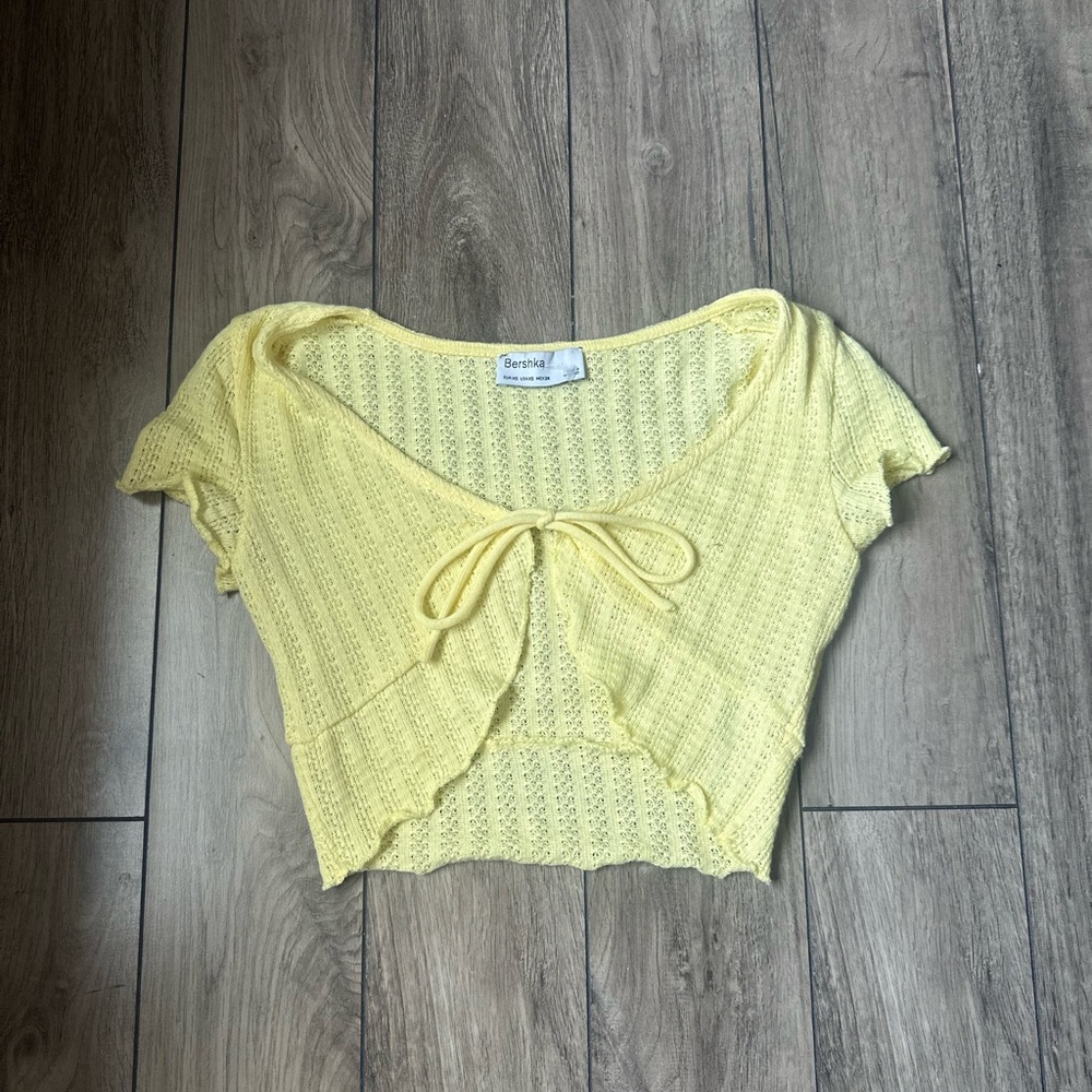 Bershka Light Yellow Knit Crop Top